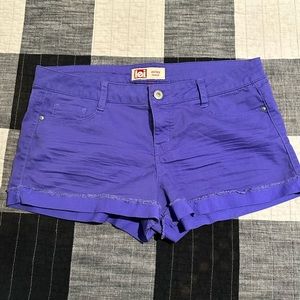 Size 17 purple LEI low rise “Ashley” denim shorts